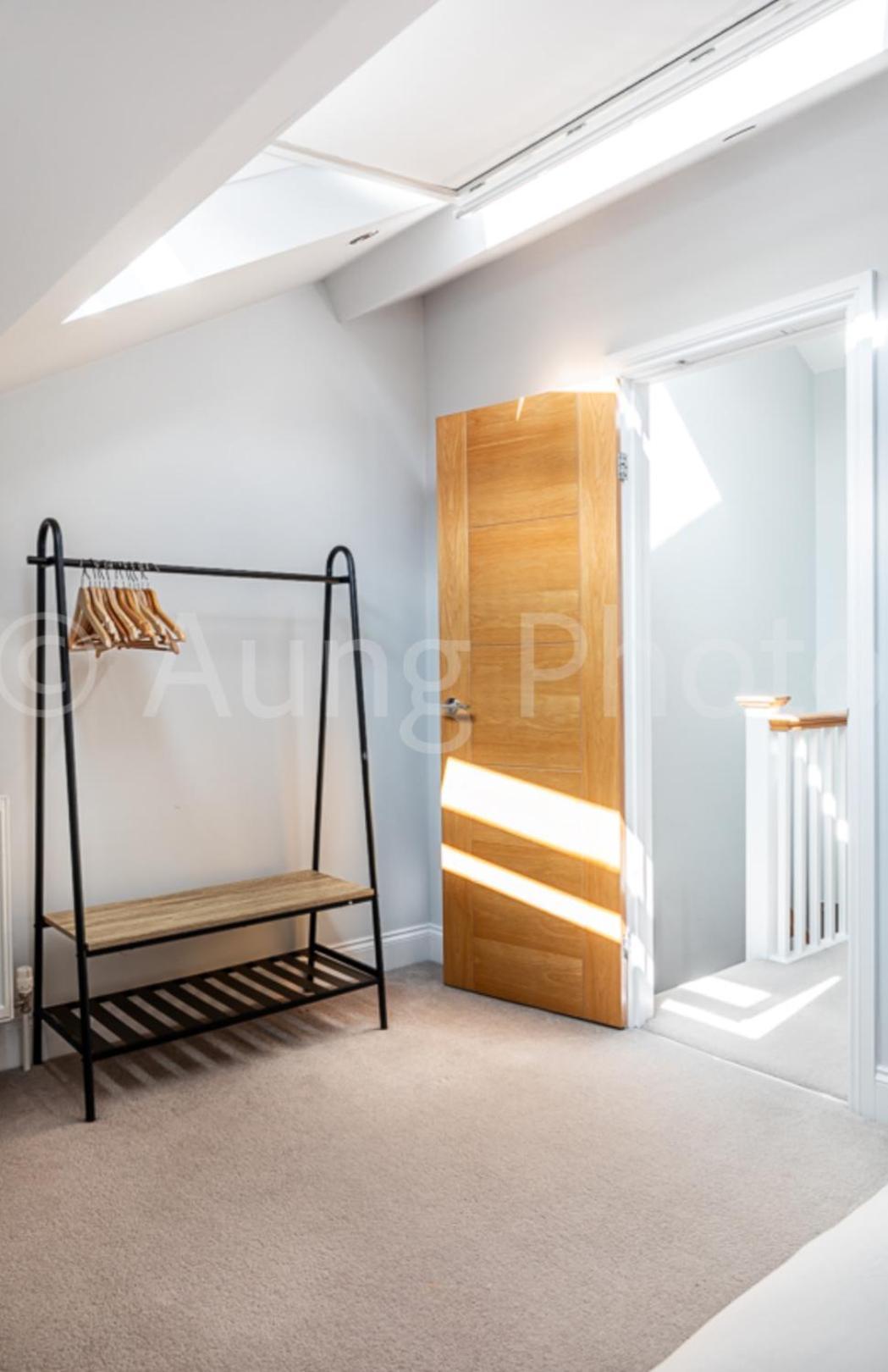 Exceptional 2 Bed Boutique Home In Мил Хил Екстериор снимка